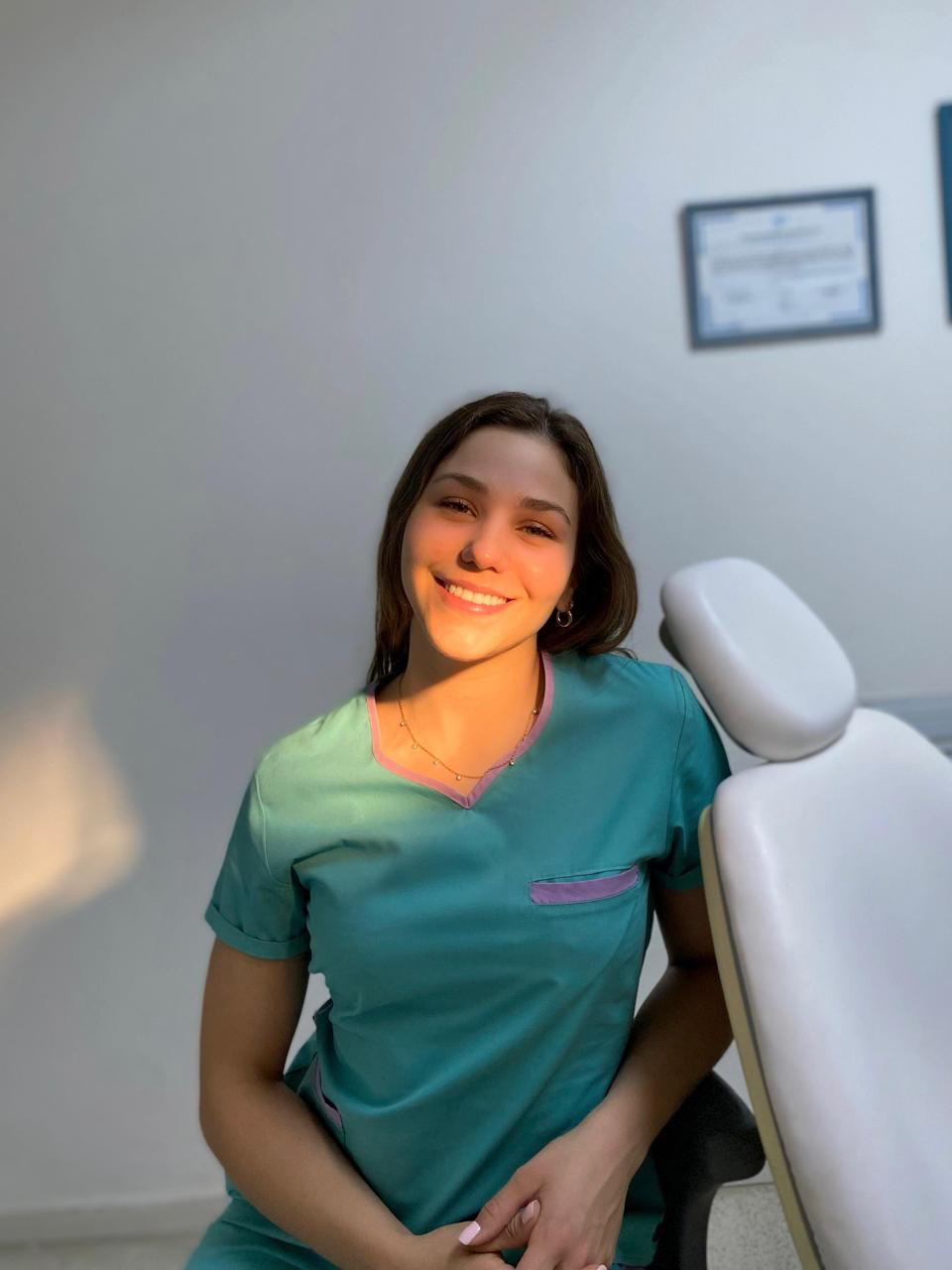Dra. Paulina Ruiz Díaz en su consultorio